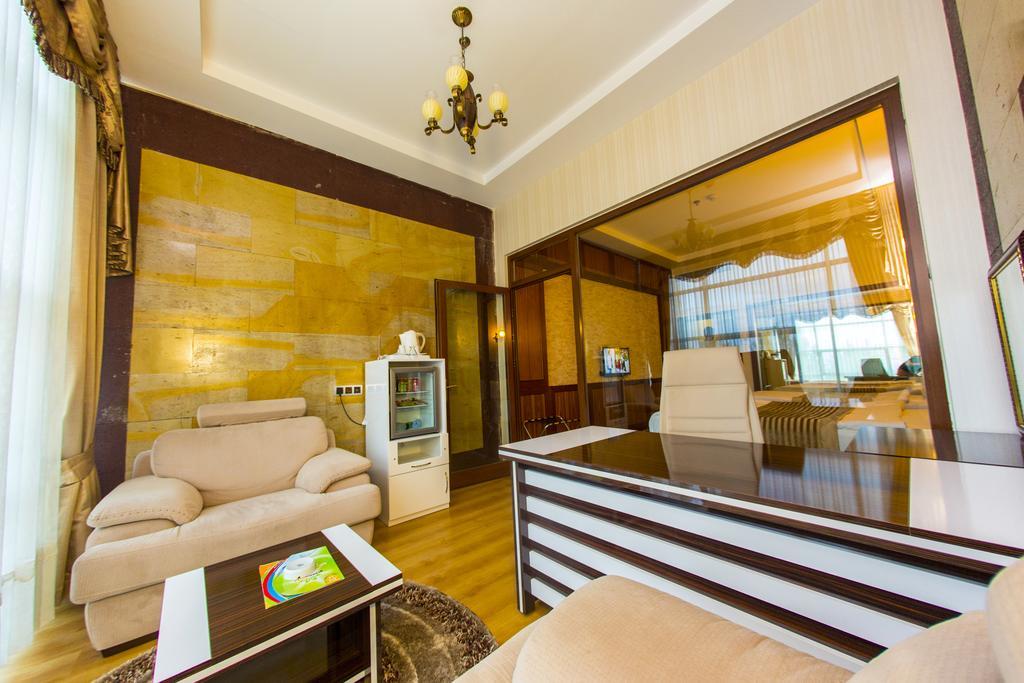 Gherdan Hotel Konya Bagian luar foto